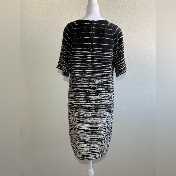 LIKE New, VINCE Black and Cream 100% Silk Shift with Pockets Dress, XS - Picture 3 of 16